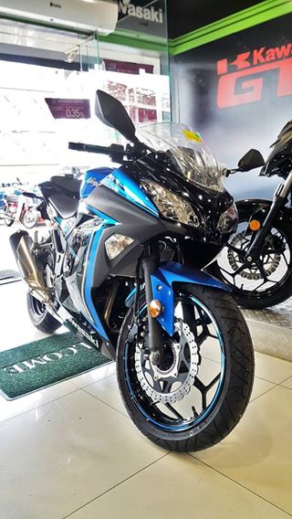 I Moto Launch Kawasaki Ninja 300 Z300